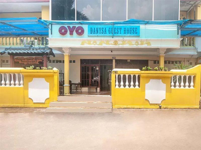 Oyo 2256 Danysa Guesthouse Jakarta Extérieur photo